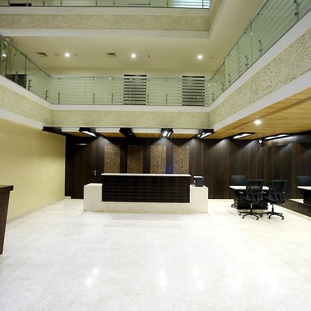 Solitaire Hotel Raipur  Bagian luar foto